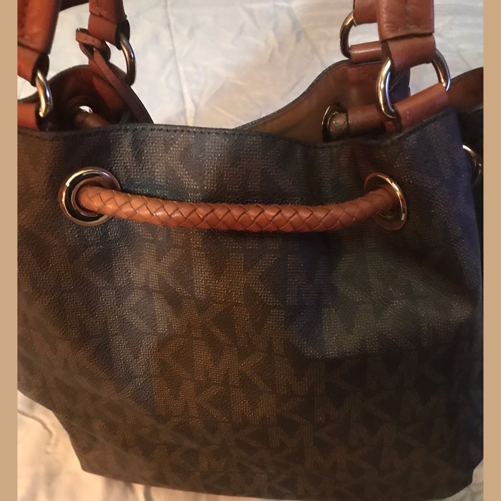Preowned Authentic Michael Kors Large Gathered Logo Drawstring Handbag - Picture 5 of 7
